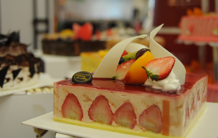 誘人的水果慕斯蛋糕