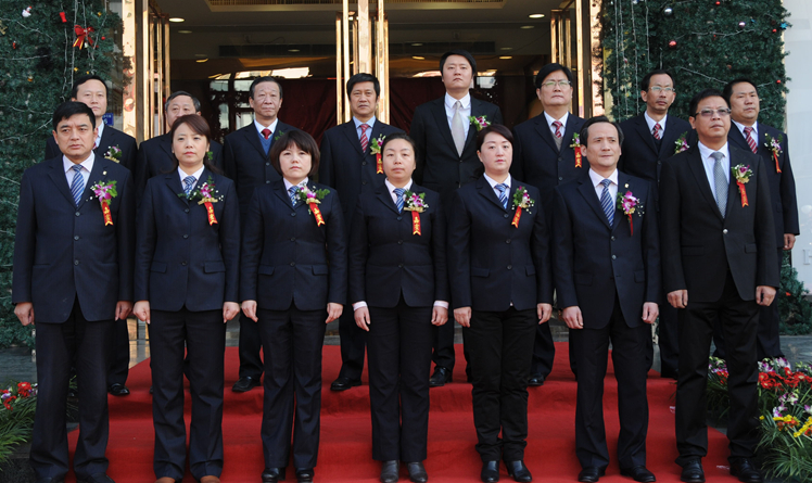 華億集團高管和華億國際經營班子參加華億國際12周年店慶慶典